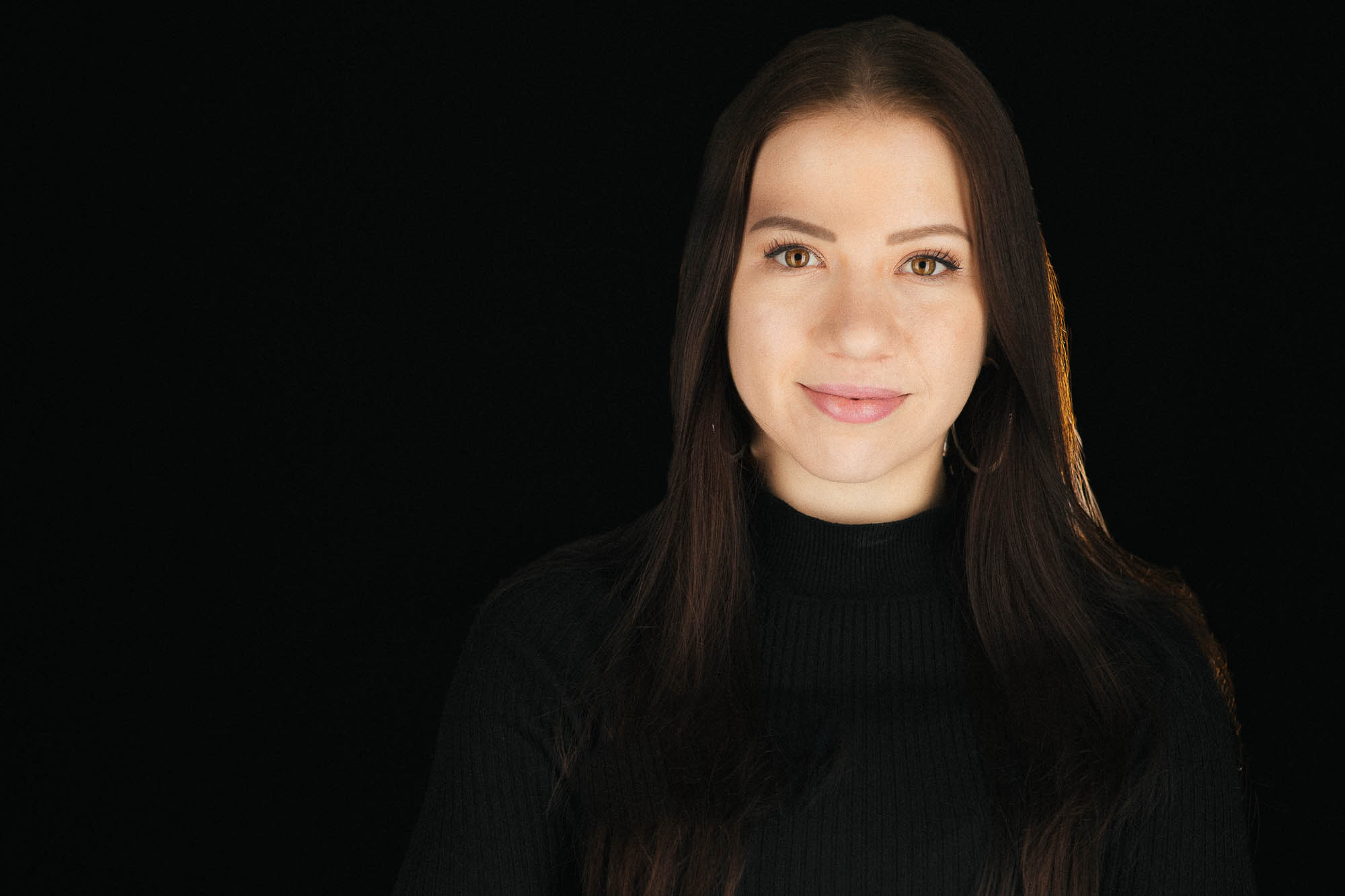 Export x3 Headshot  06567 Dez 01 2019 Bearbeitet Headshots 2019  Miro Nicole Nadine